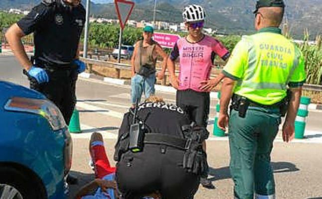 Ángel Vicioso y el triatleta Jesús Gomar, atropellados por un coche en Xeraco