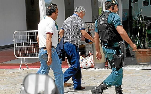 La Fiscalía pide prisión para Villar y su hijo por lucrarse con la RFEF