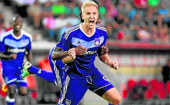 Van Holsbeeck espera ofertas por Teodorczyk