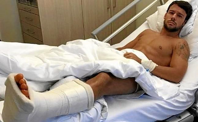 Bernat, operado con éxito de una lesión de tobillo