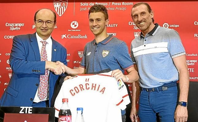 Corchia: "Bielsa me dijo que venía a un gran club con un gran entrenador"