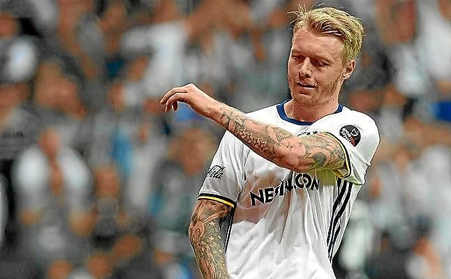 Kjaer llega hoy