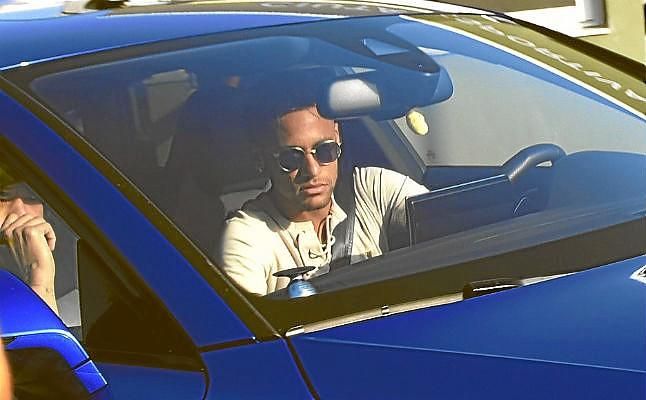 El PSG aviva la expectación ante la llegada de Neymar en Twitter
