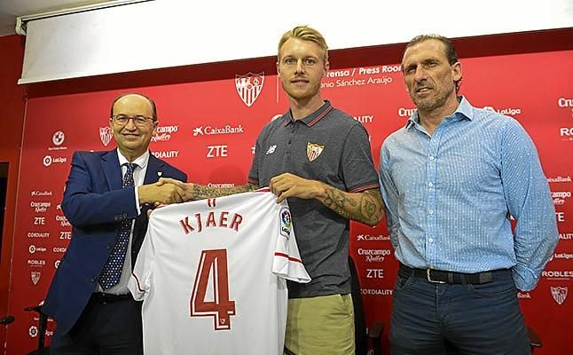El dinero del Sevilla por Kjaer puede volver a LaLiga
