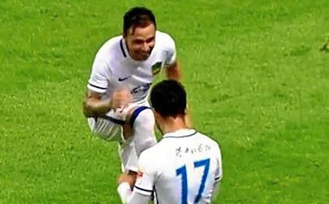 Rubén Castro, mejor que Tévez y Pellé