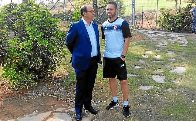 La prioridad en el Sevilla Atlético es un central