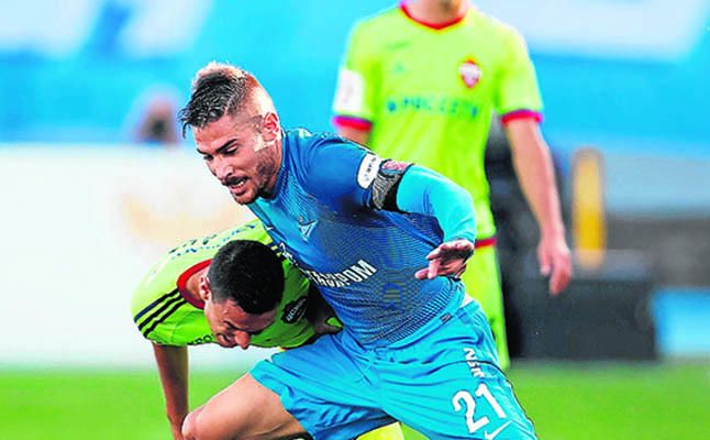 Javi García se hace esperar