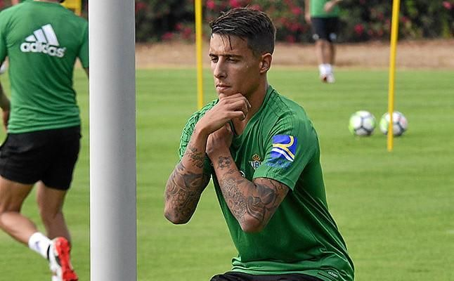 Claroscuros en el presente de Cristian Tello