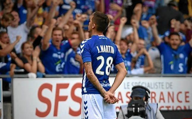 Jonas Martin se quita las penas de su debut