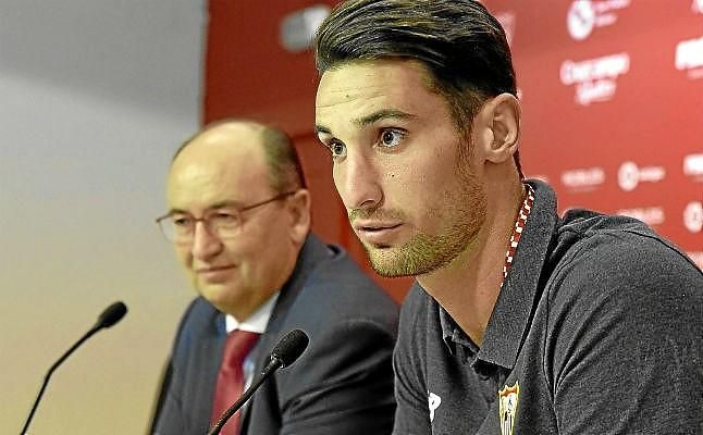 Rico: "Tuve muchas ofertas pero soy sevillista; fue mi única idea"