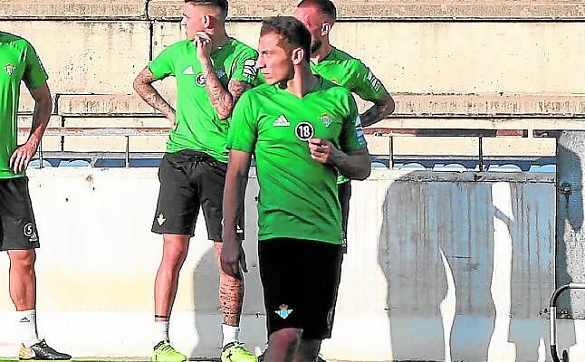 Guardado, con su número '18'