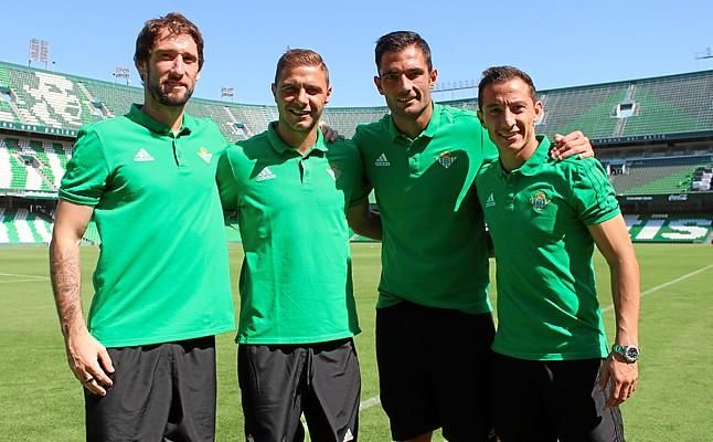 Los cuatro capitanes del Betis