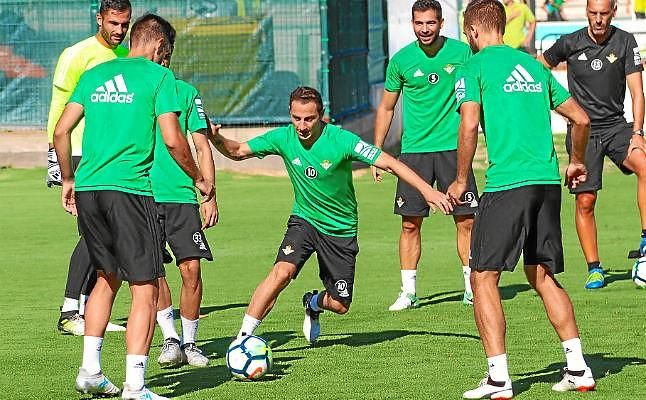 Setién se lleva a 19 hombres a Barcelona