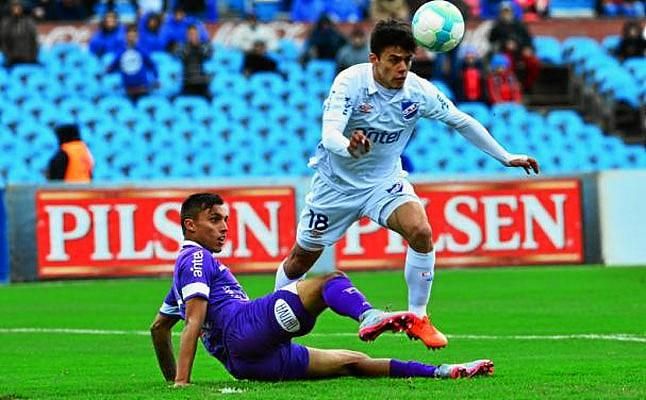 El Sevilla negocia el fichaje de Felipe Carballo