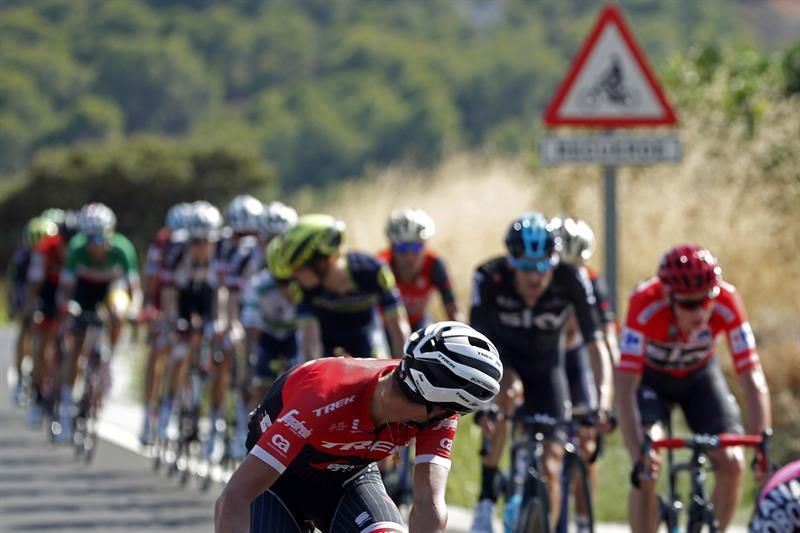 Alberto Contador reaparece y hace temblar la Vuelta