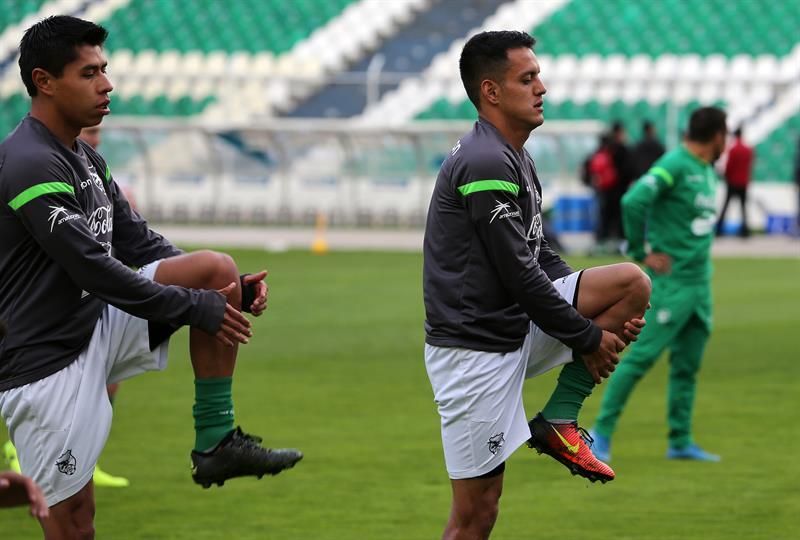 Bolivia comienza con siete jugadores sus entrenamientos para visitar a Perú