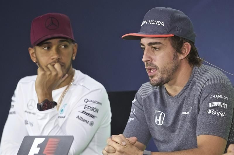 Alonso: "Hamilton tiene un coche dominante pero le saca partido y lo felicito"
