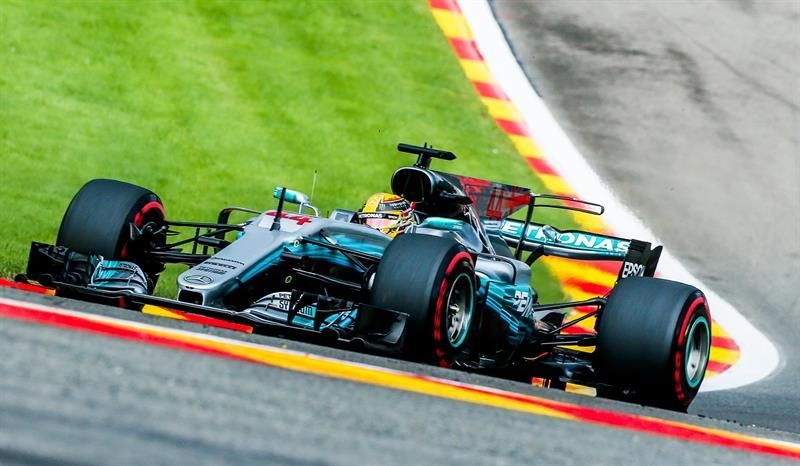 Hamilton presiona al renovado Vettel igualando al 'Kaiser' en Spa