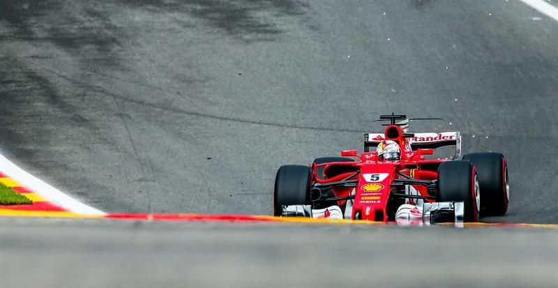 Vettel renueva tres años con Ferrari