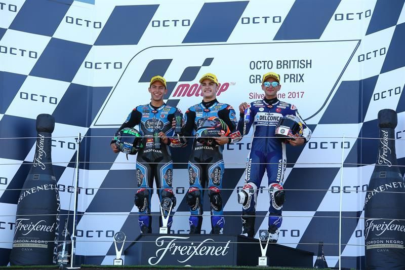 Arón Canet gana merced a la bandera roja