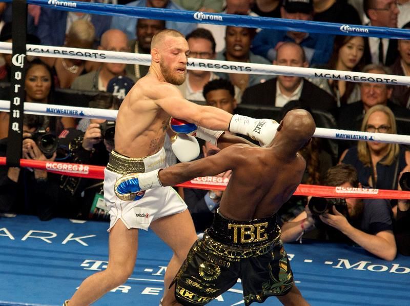 Mayweather aplasta a McGregor