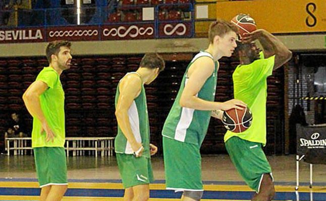 Nobel Boungou-colo se une a los entrenamientos