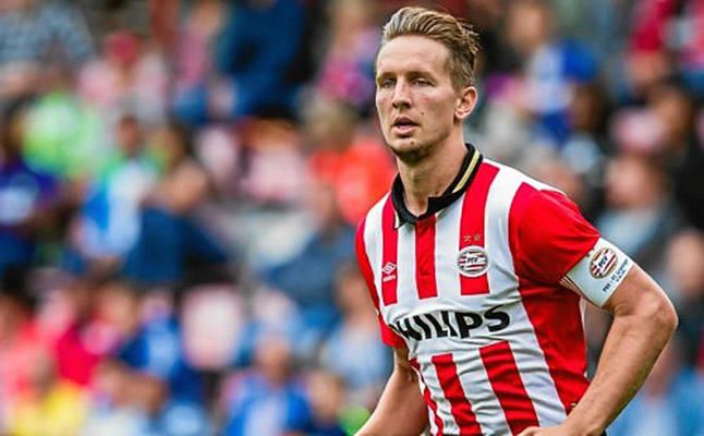 El Sevilla reabre la vía Luuk de Jong