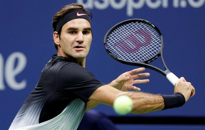 Federer pone suspense; Nadal arrolla; la lluvia no deja jugar