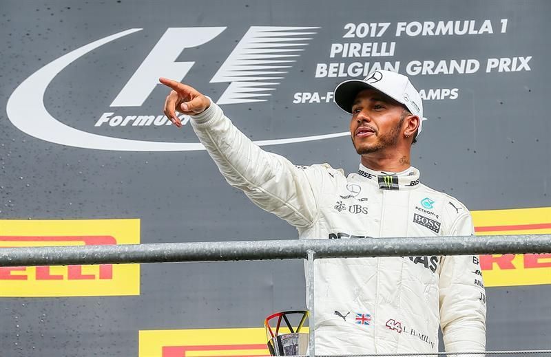 Hamilton quiere asaltar el liderato de Vettel en el 'templo' de Ferrari