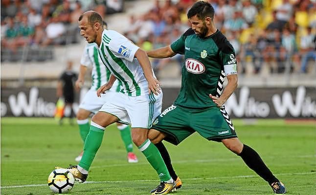 Oficial: Zozulia, desvinculado del Betis