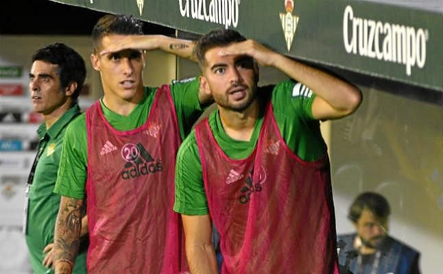 El vestuario bético se nacionaliza