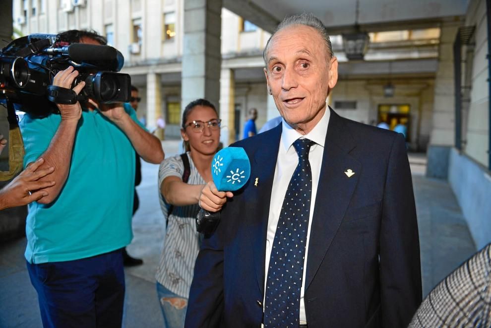 La fiscalía rebaja su petición de pena a Lopera a 3.600 euros de multa