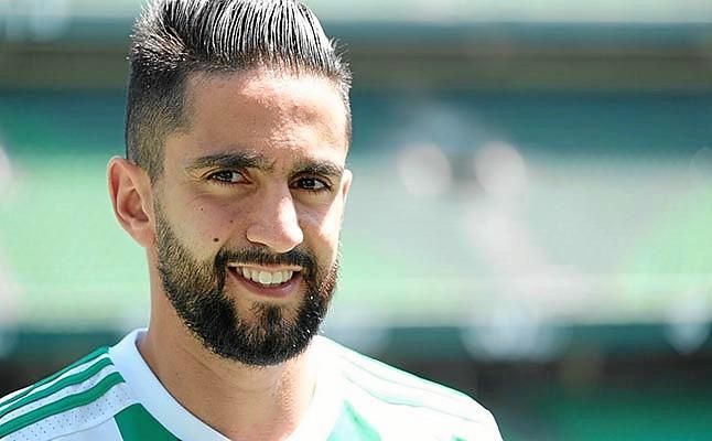 Lenglet: "Boudebouz es un jugador de buen nivel para un equipo como el Betis"