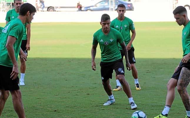 Guardado, único ausente tras la incorporación de Mandi y Nahuel