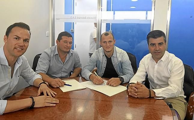 Zozulya ya tiene equipo