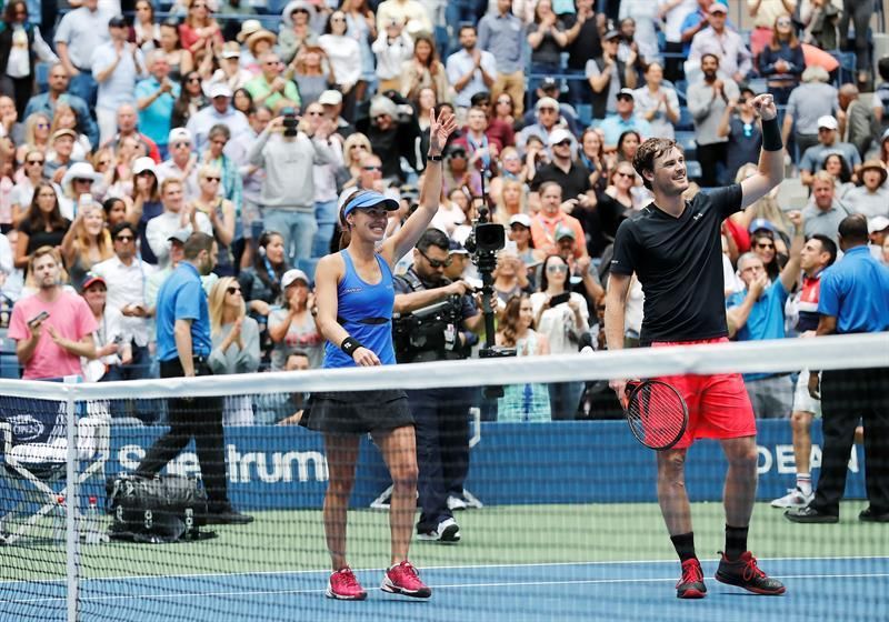 Hingis y Murray, nuevos campeones del Abierto de EE.UU. en dobles mixtos al ganar a Chang y Venus