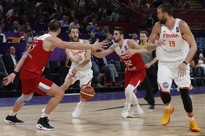 73-56: España supera el infierno turco y ya está en cuartos