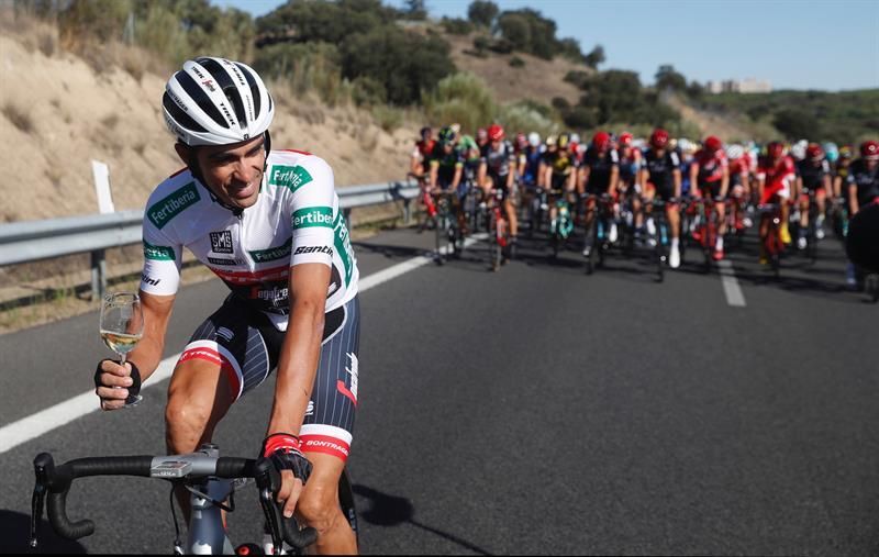 Manolo Saiz:"Con Contador se marcha el último loco aventurero"