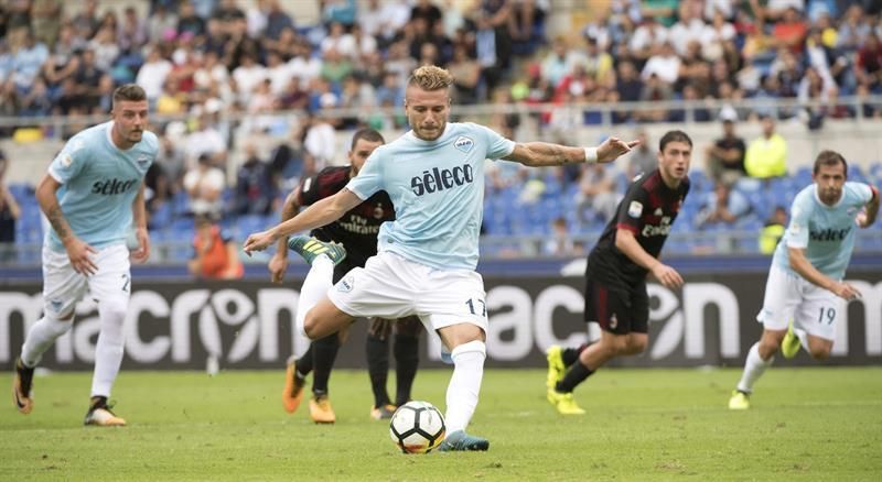 Simeone marca en la goleada del Fiorentina y el Lazio arrolla 4-1 al Milan