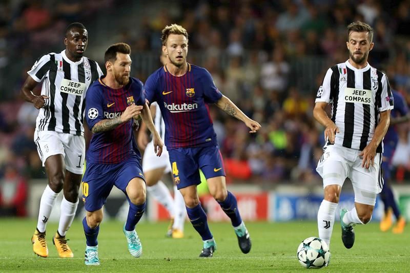 Messi, en el último minuto, da ventaja al Barça tras el primer tiempo