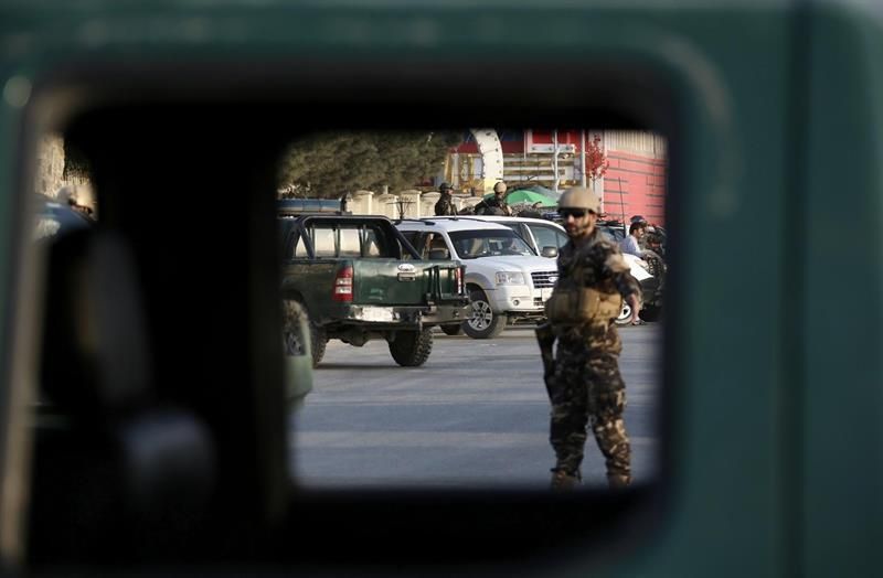 Al menos 4 muertos en un ataque suicida cerca de un estadio de críquet en Kabul