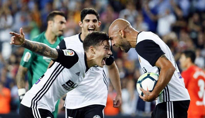 5-0. Zaza fulmina al Málaga con un triplete y convierte Mestalla en una fiesta