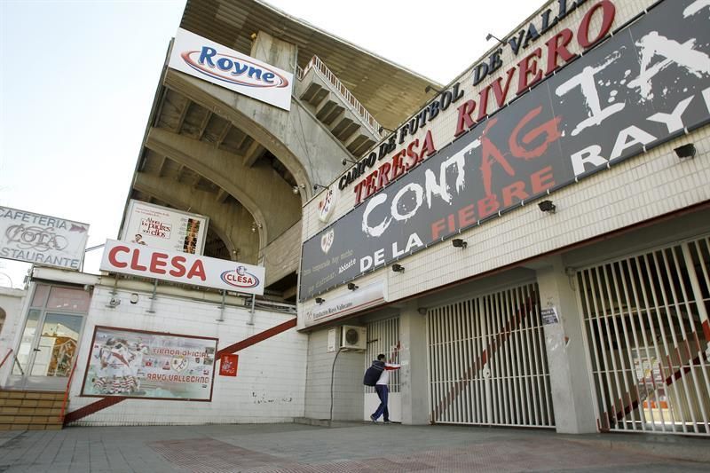 El Ayuntamiento sanciona a la Comunidad por no reparar el estadio del Rayo