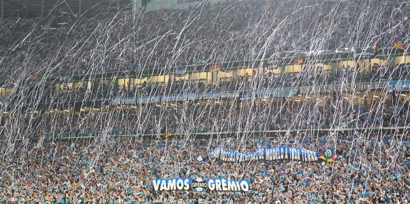 1-0. Lucas Barrios pone al Gremio en la ruta de un choque con Barcelona
