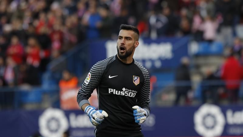 Moyá se sometió a pruebas por molestias en un muslo y no tiene lesión