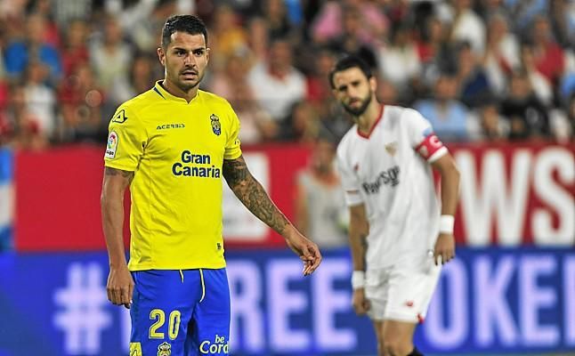 Vitolo: "No es cómodo que me piten; le tengo mucho cariño al Sevilla"