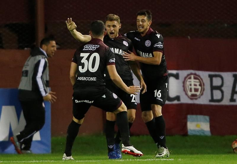 2-0. Lanús vence a San Lorenzo en los penaltis y se cita con River en las semifinales