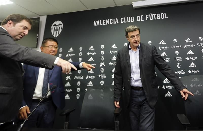 El Valencia negocia con Alesanco su salida del club