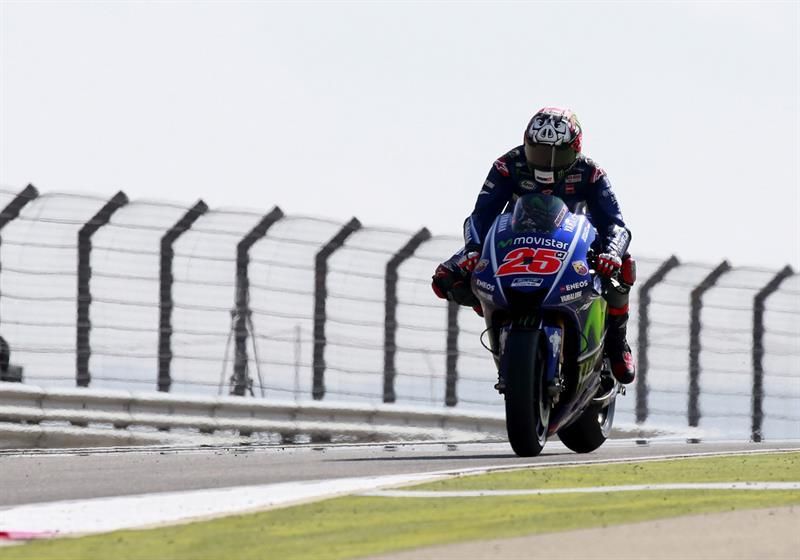 Viñales suma su quinta pole, proeza de Rossi