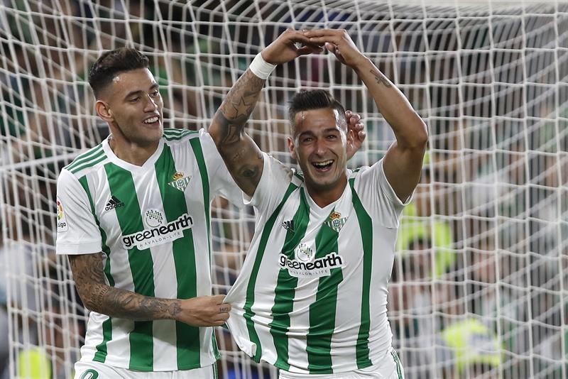 Sergio León y Sanabria, empate a tres y sana competencia